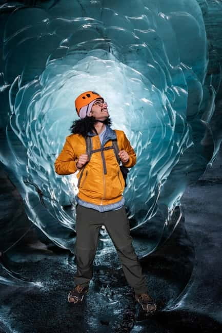 Reykjavik: Katla Ice Cave & South Coast Tour - Skógafoss and Seljalandsfoss: classics, but timed for more than snapshots