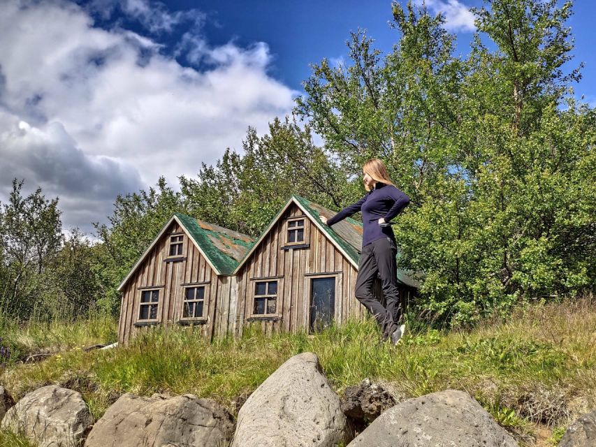 Reykjavik: Lava Cave, Hot Springs, Horses & Waterfalls Tour - Sturlureykir Icelandic Horse Farm: Friendly Horses and Rugbrauð