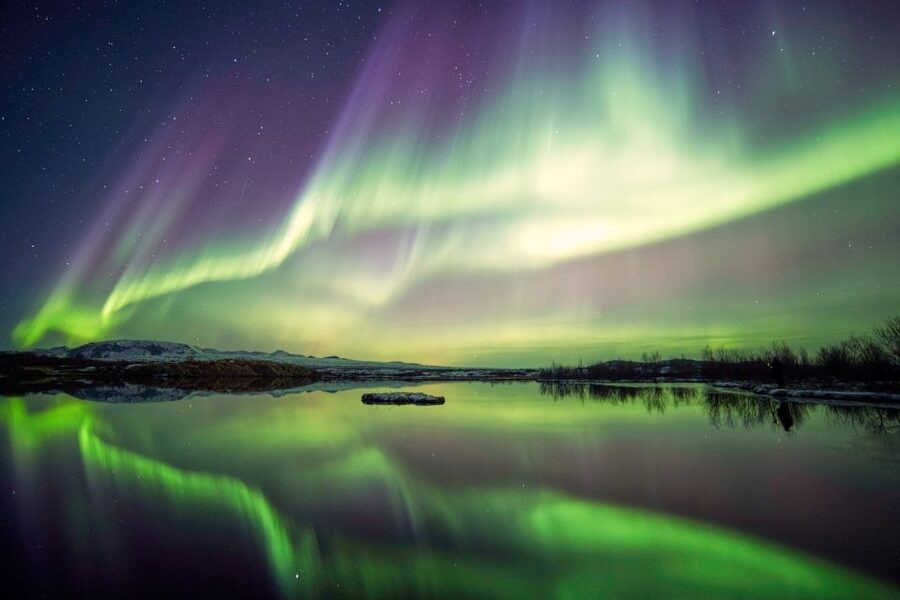 Reykjavík: Northern Lights Minibus Tour with Photos - The Waiting Stops and Scenic Drive Time You Should Expect