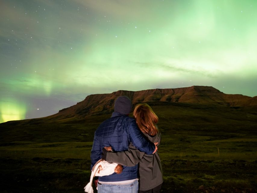 Reykjavik: Northern Lights Tour w/Pro Photos - Small Group - How the Aurora Hunt Works When Forecasts Fail