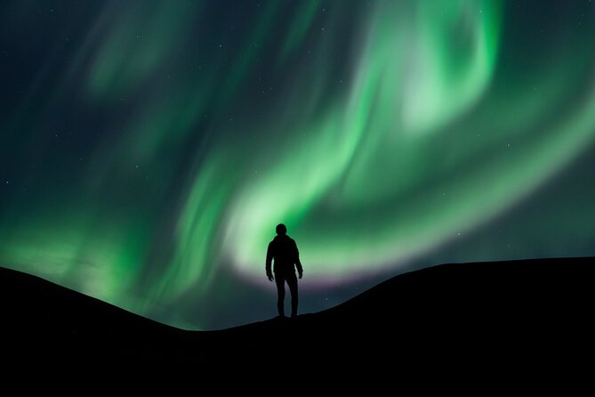 Reykjavik Northern Lights Tour with Professional Photographer - The Drive Out: Leaving Reykjavik Light Behind