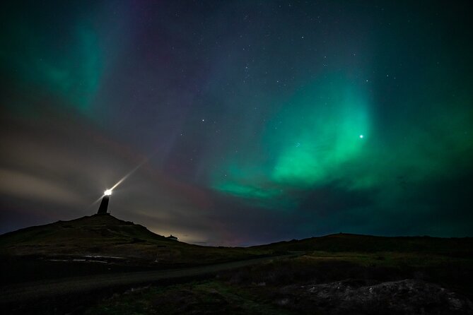 Reykjavik Northern Lights Tour with Professional Photographer - The Best Part of the Night: Aurora Time at the Secluded Spot