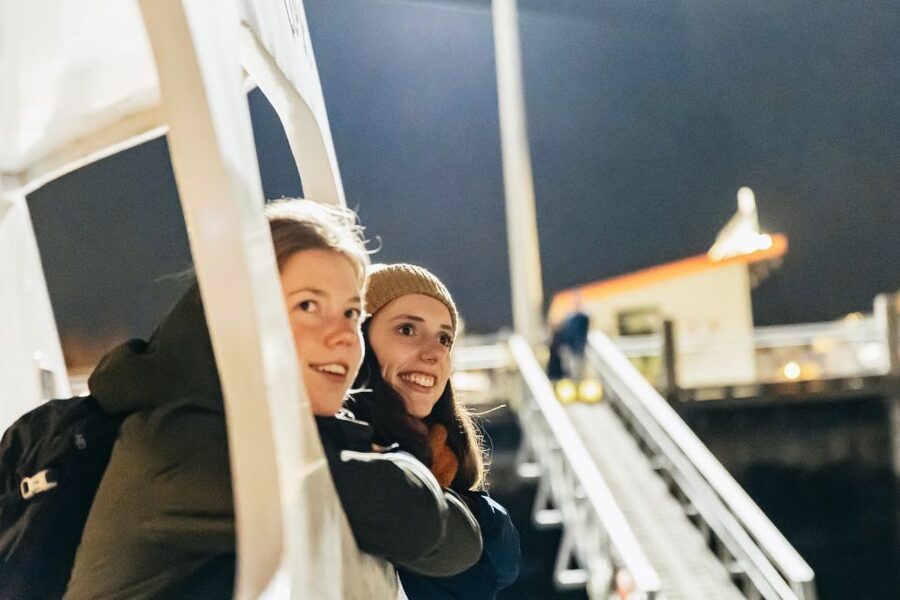Reykjavik: Northern Lights Yacht Tour - Guides, spotting tips, and photo help that can save your pictures