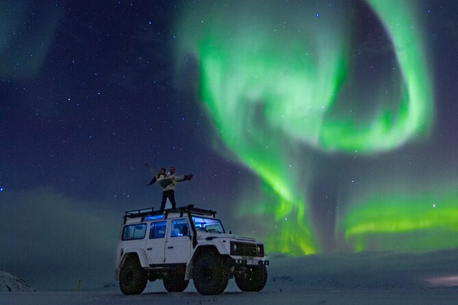 Reykjavik Private Northern Lights Tour with Pro Photographer - Entering Reykjavik After Dark: Why This Private Aurora Hunt Works
