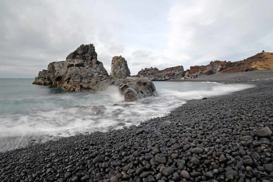 Reykjavik: Private Snaefellsnes and Kirkjufell Jeep Tour - Volcano craters, black beaches, and lighthouses: the variety that earns its nickname