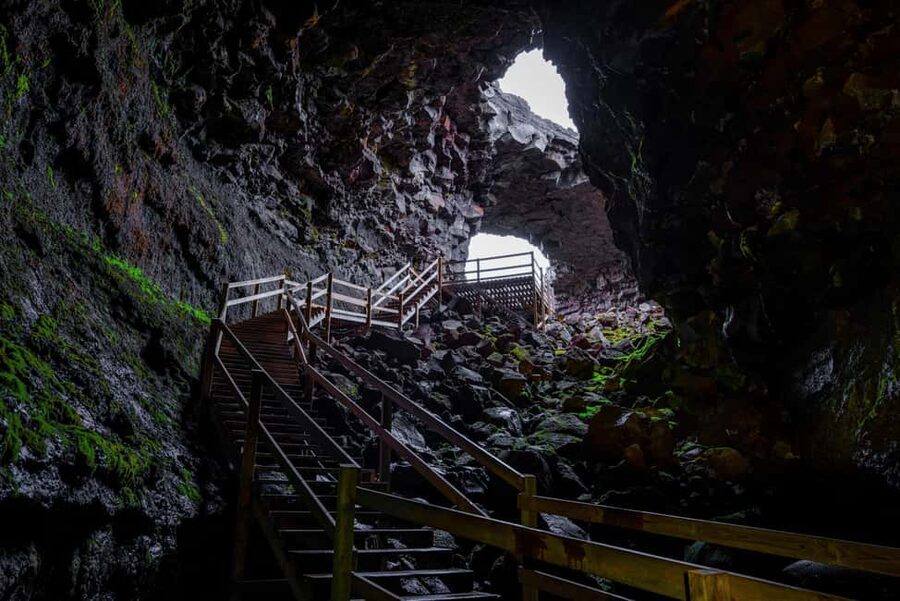 Reykjavik: Silver Circle + Ice Tunnel, Baths, or Lava Cave - Who this tour suits best, and who should skip it