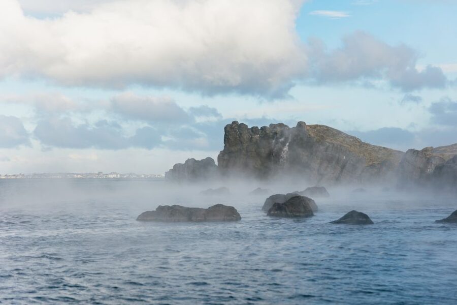 Reykjavik: Sky Lagoon Admission with Transfer - Sauna, mist, and the ocean view that does not quit