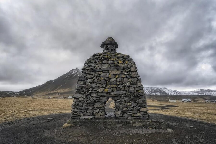 Reykjavik: Small-Group Snaefellsnes Peninsula Adventure Tour - Djúpalónssandur black sand beach: shipwreck clues and old lifting stones
