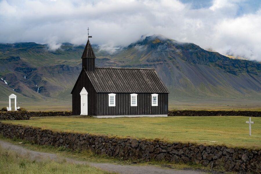 Reykjavik: Snaefellsnes & Mt. Kirkjufell Guided Minibus Tour - Borgarnes breaks: short reset before the west-coast scenes