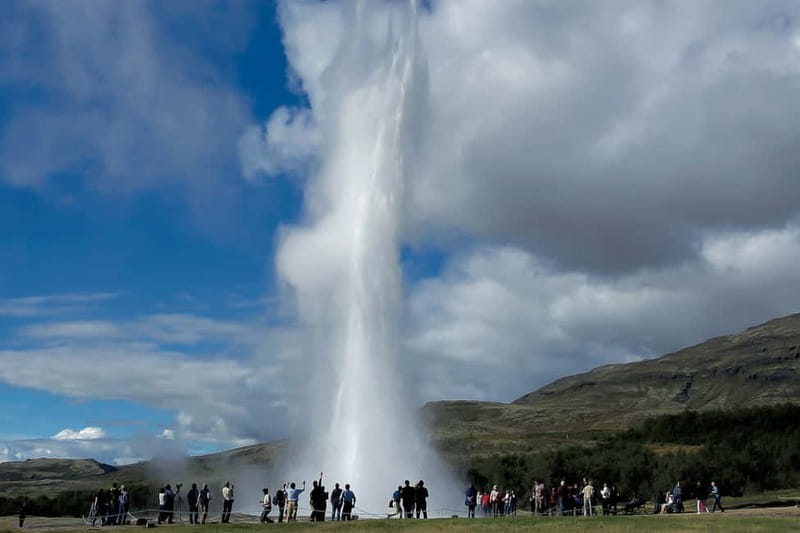 Reykjavik: The Golden Circle Full-Day Tour - What to pack for Iceland cold, wind, and geyser spray