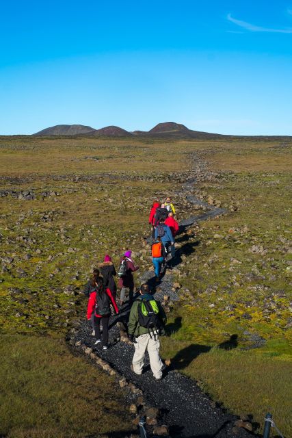 Reykjavik: Thrihnukagigur Volcano Guided Hiking Day Trip - Thrihnukagigur: the magma chamber visit behind the hype