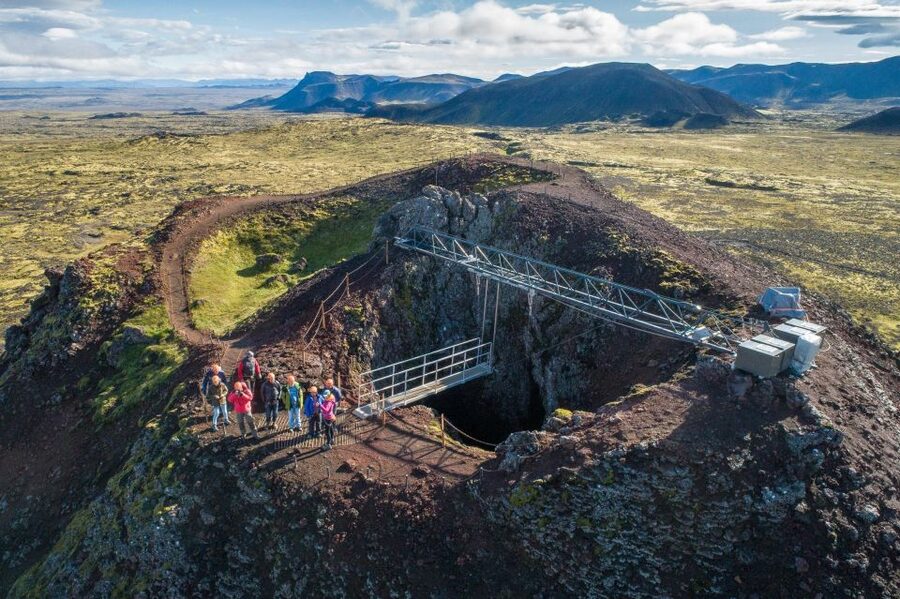 Reykjavik: Thrihnukagigur Volcano Guided Hiking Day Trip - Making the most of your up-to-one-hour crater time