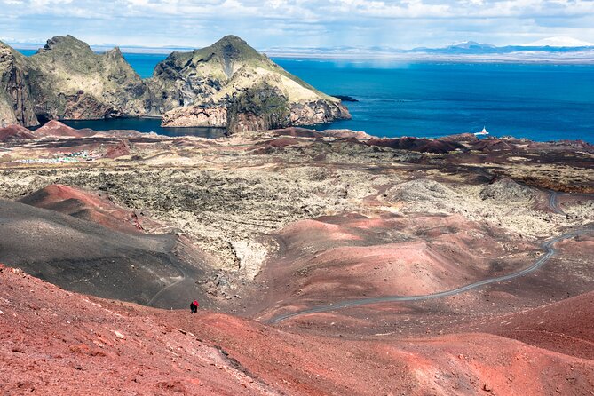 Reykjavik - Westman Islands (Bus transfer to Landeyjahöfn) - Island freedom: using the hop-on options and taxis once you land