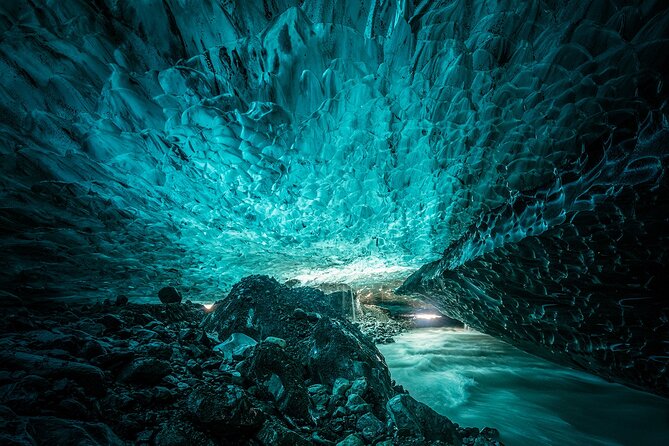 Sapphire Ice Cave Tour from Jökulsárlón - Extra Small Group - Timing Matters: How to Improve Your Chances of Fewer Crowds