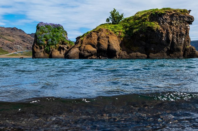 Secret pearls around Reykjavik with Airport and Reykjavik pickup - The guide touch: Thor’s stories, jokes, and calm pauses