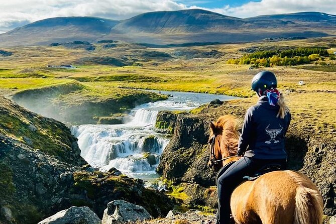 Short Riding Tour with Eye-Catching Photos at Waterfall - Why This Short Waterfall Ride Works So Well