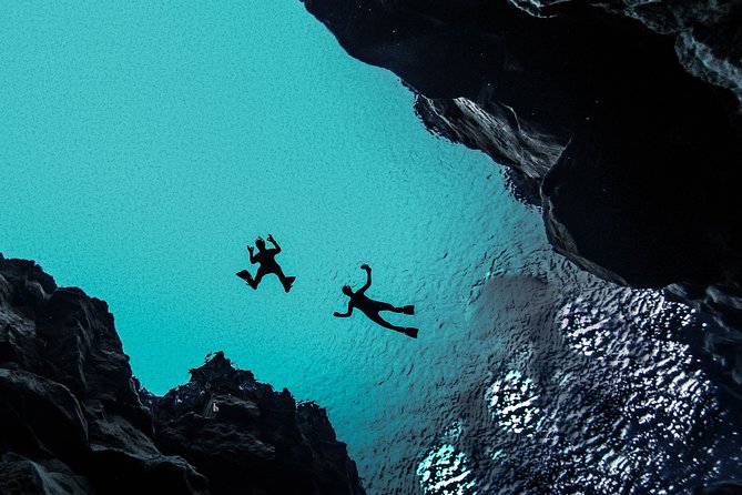 Silfra Drysuit Snorkeling with Free Photos - Meet on Location - Gear and Clothing: What You’ll Actually Need