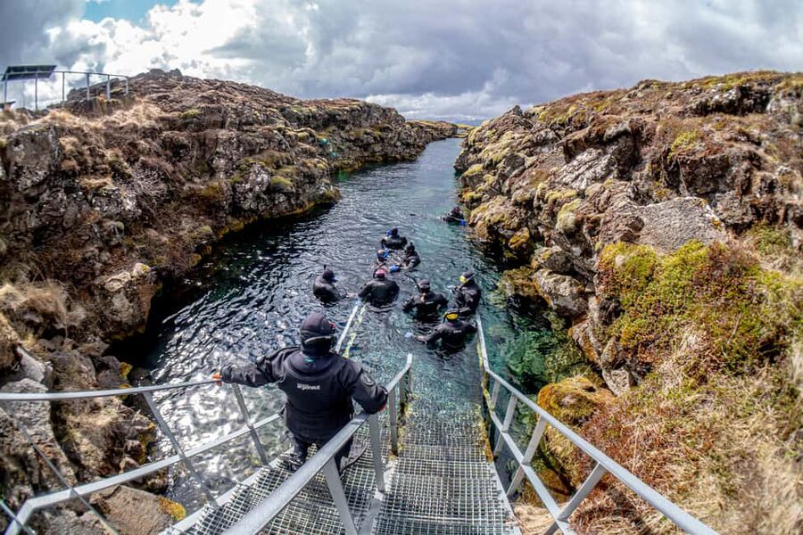 Silfra: Snorkel Between Continents. Free Professional Photos - Silfra Snorkeling Between Continents: Why this water visit feels special