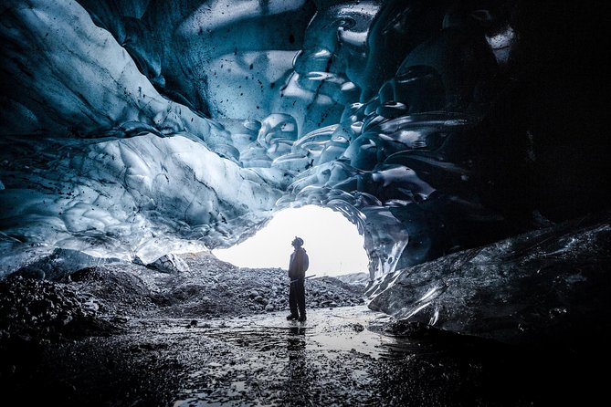 Skaftafell: Blue Ice Cave & Glacier Hike on Vatnajökull - Guides, Group Size, and the Human Side of Staying Safe