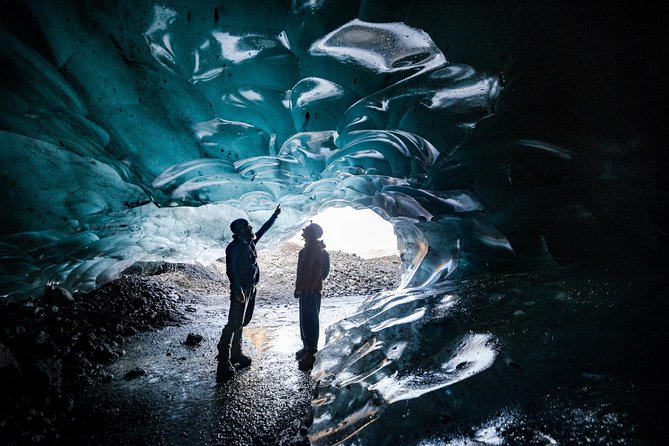 Skaftafell: Blue Ice Cave & Glacier Hike on Vatnajökull - From Skaftafell Base Camp to Falljökull by 4x4 Bus
