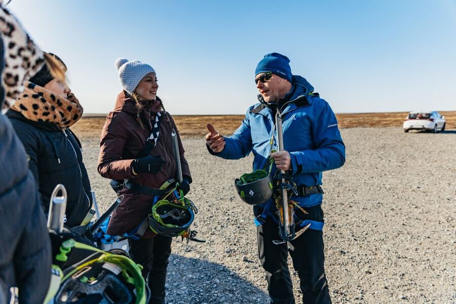 Skaftafell: Falljokull Glacier Easy Group Hike - Who should book this Falljökull hike