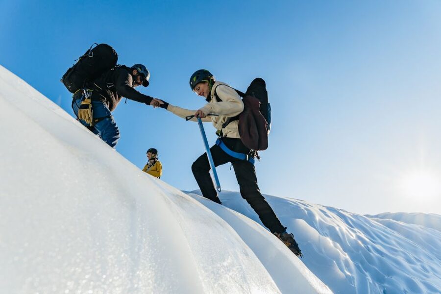 Skaftafell: Falljokull Glacier Easy Group Hike - Getting started at Troll Expeditions Skaftafell, and how the day runs