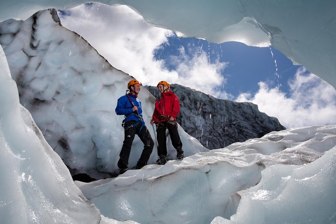 Skaftafell Glacier Hike – Small Group Trek on Vatnajökull - The guide quality: what you should look for on the ice