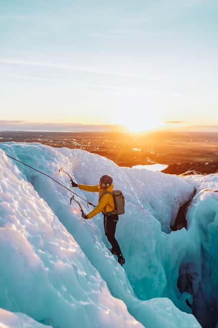 Skaftafell: Glacier XTreme - Hike & Ice Climbing Adventure - Glacier XTreme in a Nutshell: Falljökull, Real Walls, Small Groups