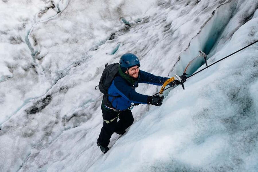 Skaftafell: Glacier XTreme - Hike & Ice Climbing Adventure - How the Guide Turns a Hike Into Ice Climbing
