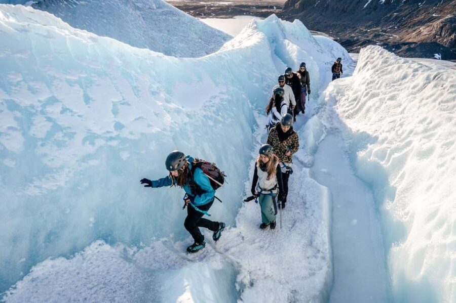 Skaftafell: Ice Cave Tour and Glacier Hike - From Hof to Vatnajökull: why this tour works so well