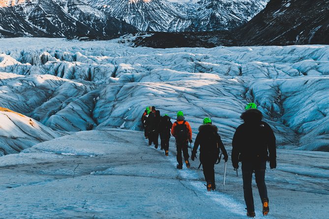 Skaftafell Ice Climbing & Glacier Hike - From Skaftafell to the glacier: the walk and the setup