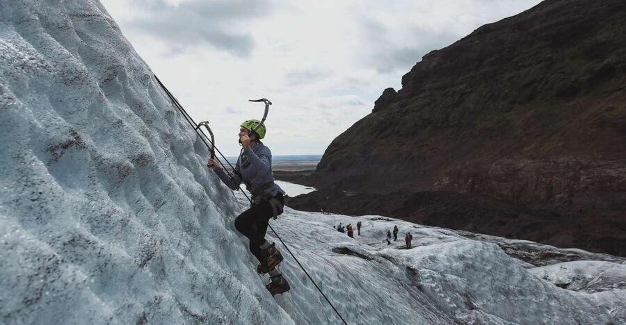 Skaftafell National Park: Falljokull Ice Climb and Hike - Getting there at Troll Expeditions Skaftafell (and why the timing helps)