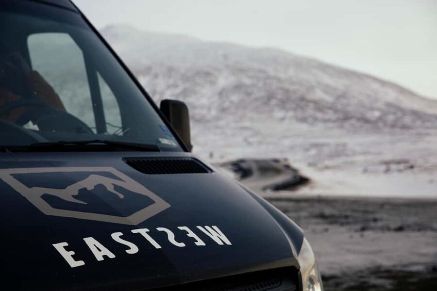 Skarfabakki: Golden Circle Small-Group Full-day Tour - Geysir: hot steam, quick science, and a lot of movement