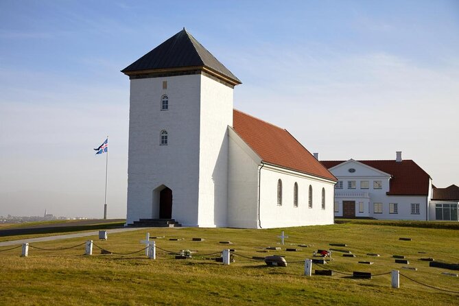 Sky Lagoon Ticket with 7-Step Ritual and Transfers from Reykjavik - Quick viewpoint payoff: Mount Keilir and Bessastaðir