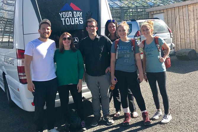 Small-group Golden Circle Classic Tour from Reykjavik - Geysir and Strokkur: what to watch and how long to stay ready