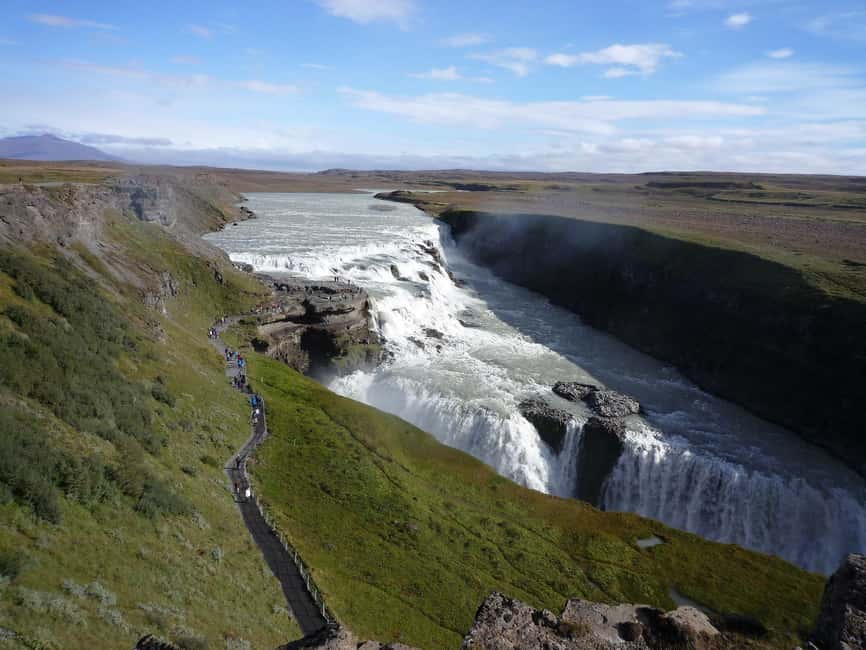 Small Group Golden Circle Tour w/ Kerid & Tomato Farm Visit - Geysir geothermal area and Strokkur: the eruption rhythm you can plan around