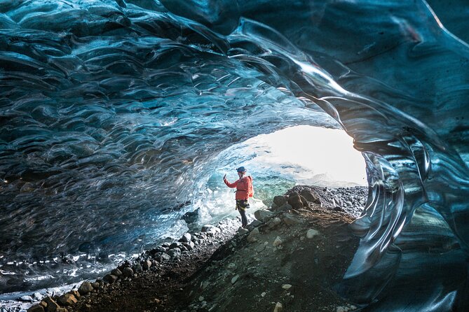 Small-Group Ice Cave Tour from Jökulsárlón - The glacier walk: what it feels like under 160 meters of climb