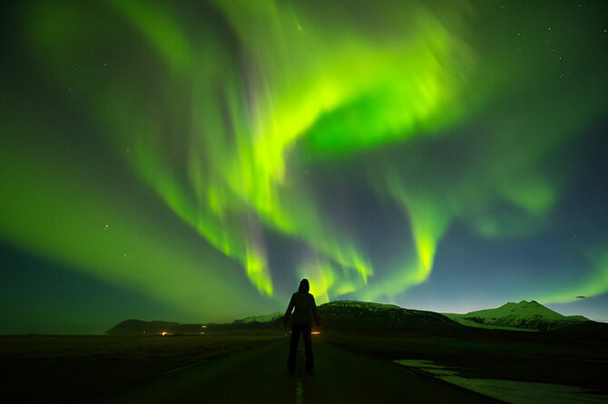Small-Group Tour: Northern Lights with Photos & Hot Chocolate - Chasing the Northern Lights from Reykjavík, the practical way