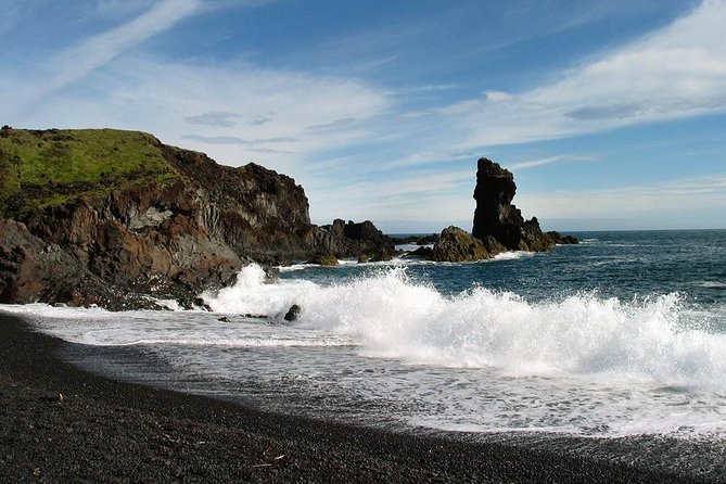 Snaefellsnes National Park and Natural Wonders from Reykjavik - Saxhóll Crater: climb the steps, then enjoy the rim view