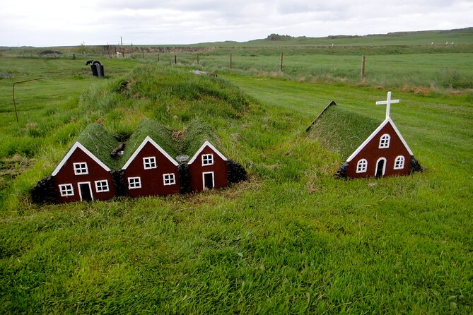 Snaefellsnes Peninsula Self-Guided Driving Audio Tour - Djúpulónssandur lagoons, Nautastígur, and the idea of healing waters