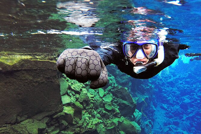 Snorkeling in Silfra & Fly Over Iceland Virtual Experience - Self-drive - Language, Medical Form, and Who the Experience Really Fits