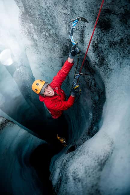 Sólheimajökull: Glacier Hike and Ice Climbing Tour - How the Tour Finds the Right Spot for Ice Climbing Practice