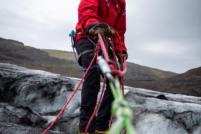 Sólheimajökull: Glacier Hike Exploration - How the guide explains glaciers, formation, and change over time