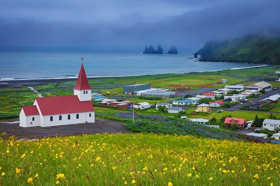 South Coast Classic: Full-Day Tour from Reykjavik - Seljalandsfoss finale: the hidden path and the spray factor