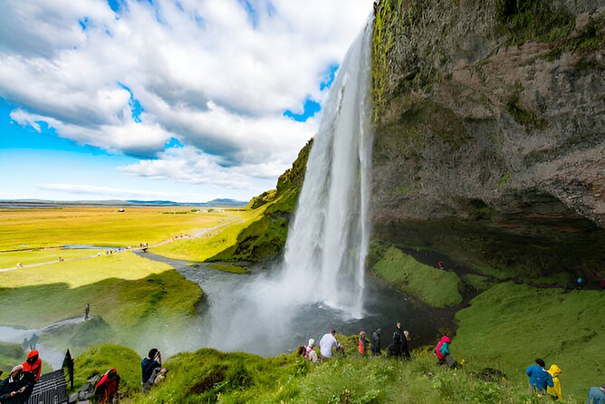 South Coast Private Tour with 6+ Stops: Day Tour from Reykjavik - Sólheimajökull Glacier: An Easy Glacier Stop From Reykjavík Standards