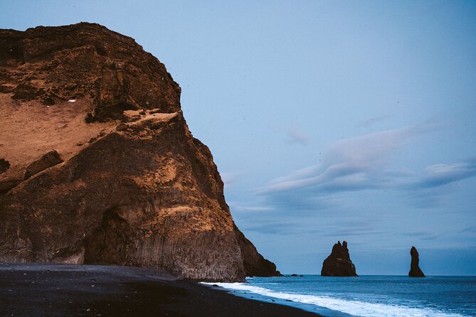 SOUTH COAST : The Discovery - Skógafoss: the first waterfall stop and why timing matters