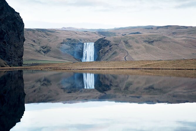 South Coast Waterfalls Vík and Lava Show Tour From Reykjavík - Seljalandsfoss: walking behind the falls, the iconic way