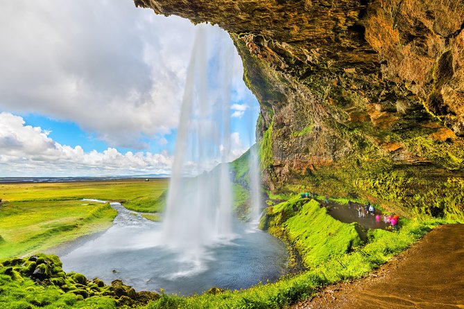 Spectacular South Coast Iceland Private Tour from Reykjavik - Hotel pickup and the private vehicle rhythm (what that means on a 9 to 10 hour day)