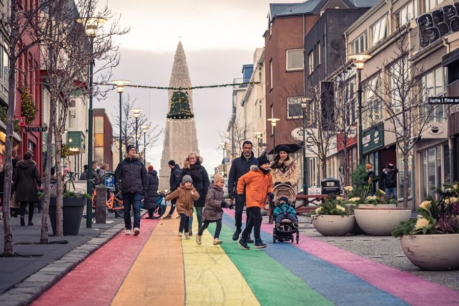 The Reykjavik Christmas Food Tour - The stories between bites: why the guide experience matters