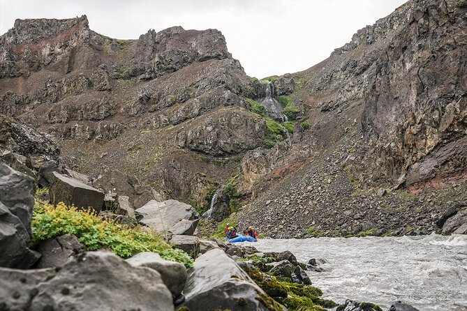 Top-Rated Family Rafting-Warm Drysuits, Volcanic Canyon, Epic Fun - Who This Trip Fits Best: Ages 6 and Up With a Beginner-Friendly Pulse